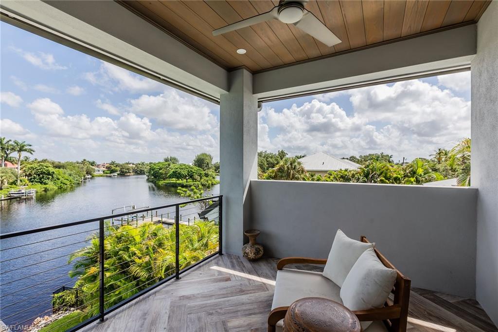 IMPERIAL SHORES - Residential