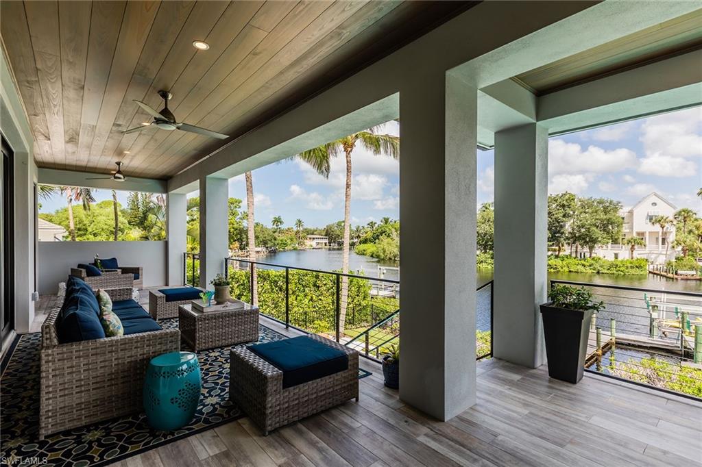 IMPERIAL SHORES - Residential