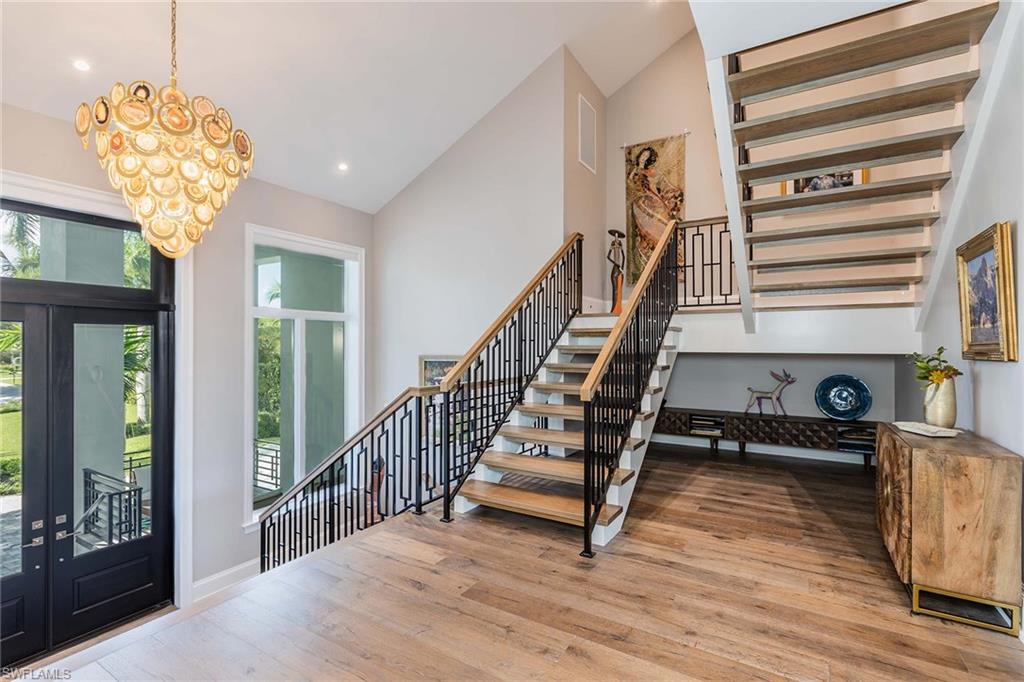 IMPERIAL SHORES - Residential