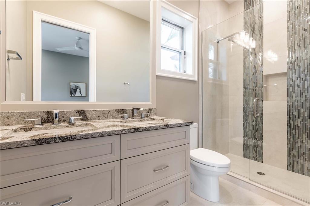 IMPERIAL SHORES - Residential