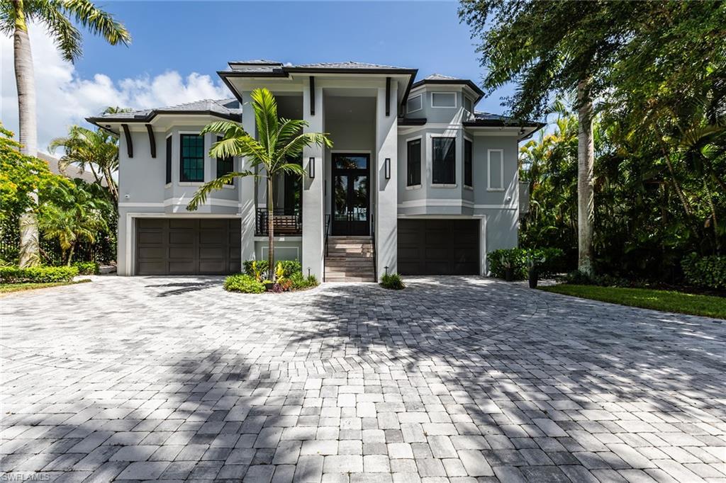 IMPERIAL SHORES - Residential