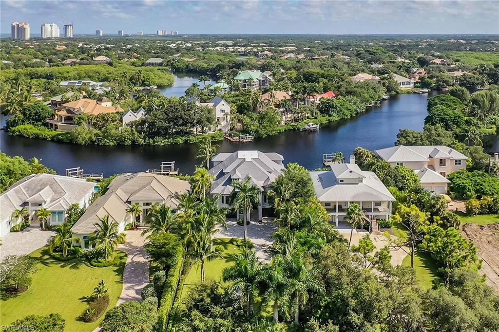 IMPERIAL SHORES - Residential