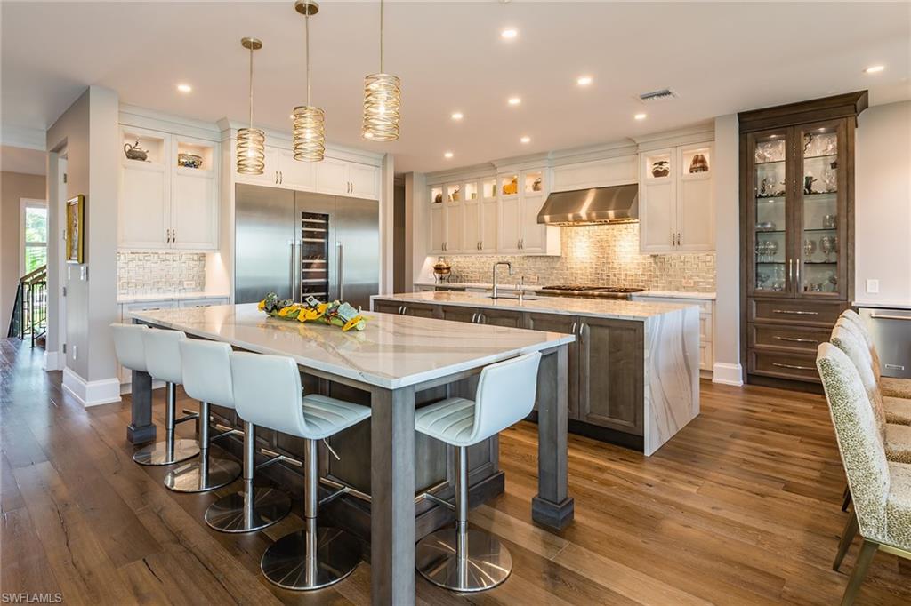 IMPERIAL SHORES - Residential