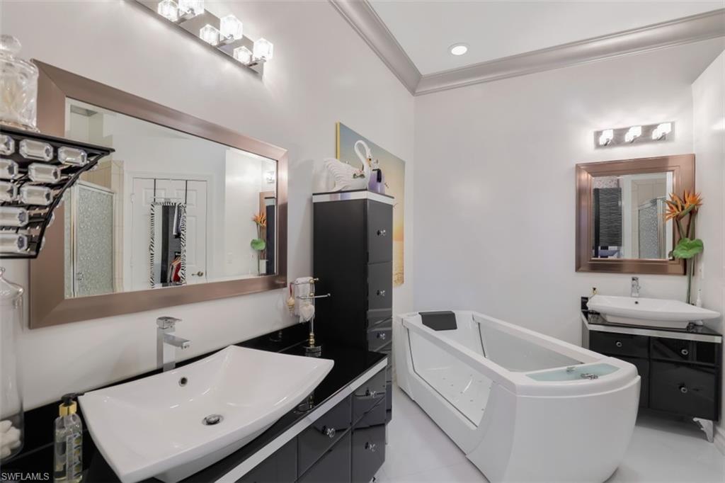 SILVERSTONE - Residential