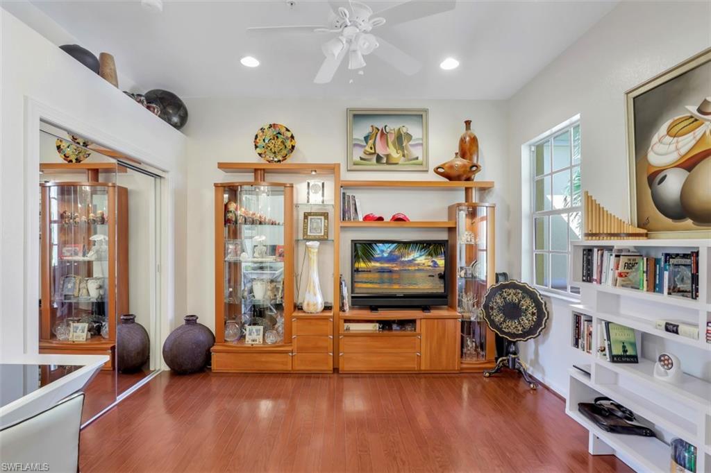 SILVERSTONE - Residential