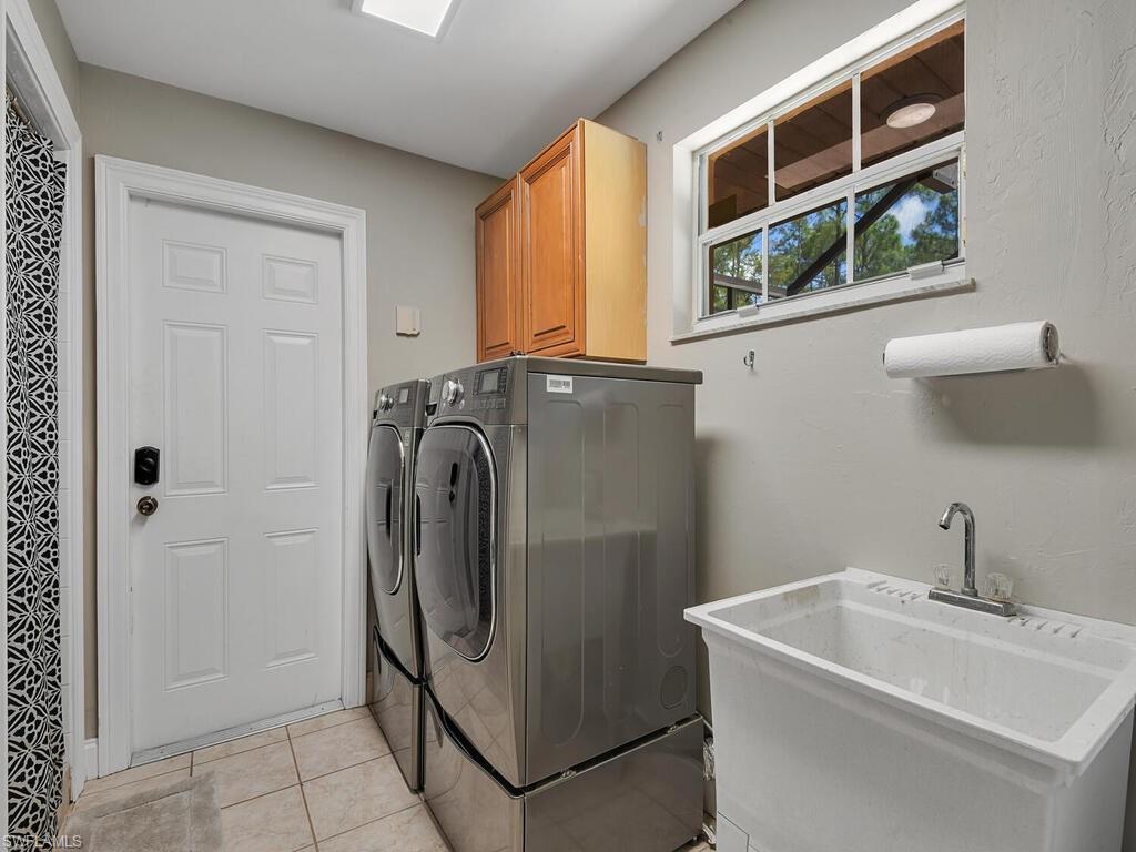 SAN CARLOS ESTATES - Residential