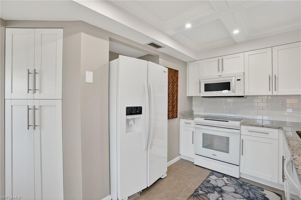 TROPIC SCHOONER APTS - Residential