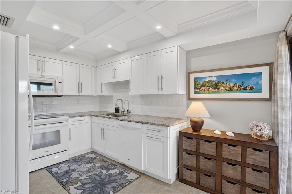 TROPIC SCHOONER APTS - Residential