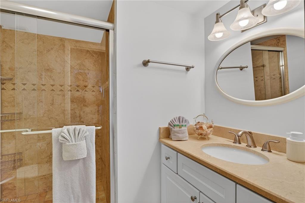 HIDDEN LAKE VILLAS - Residential Lease