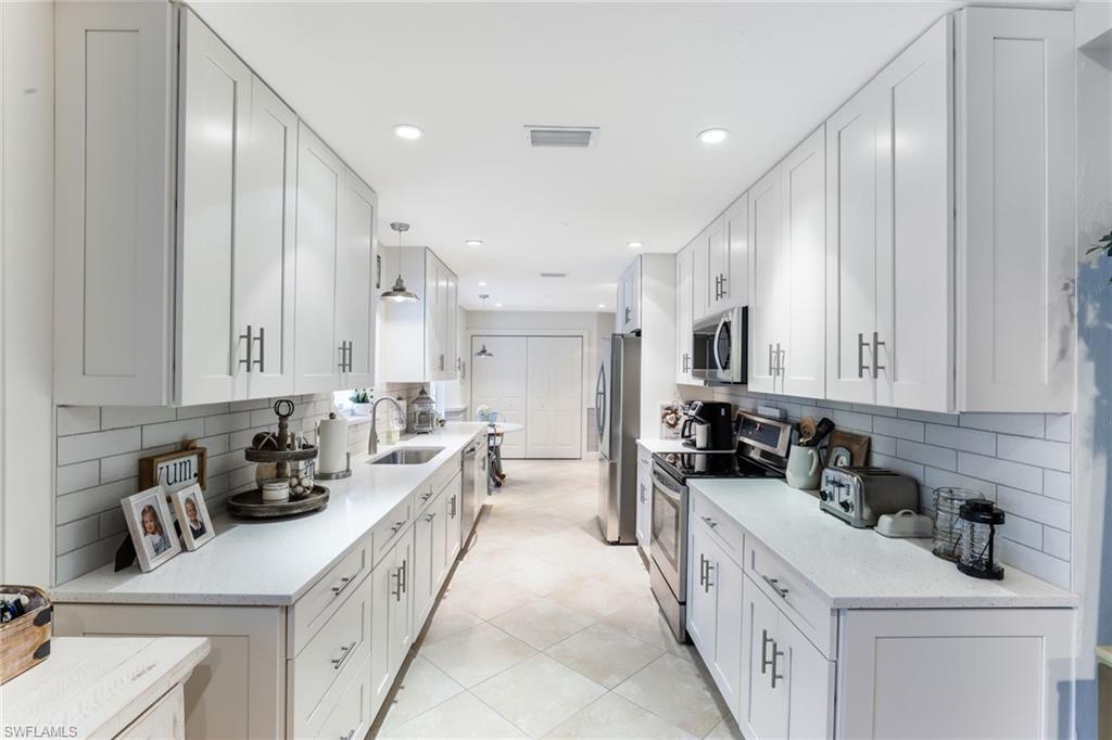 OAKES ESTATES - Residential