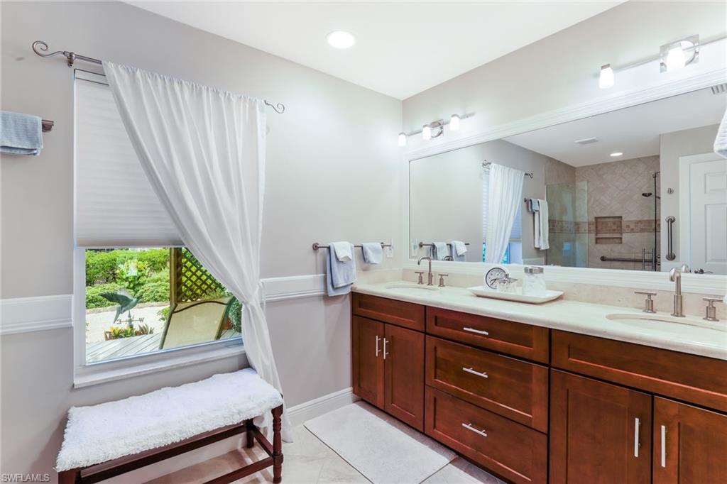 OAKES ESTATES - Residential