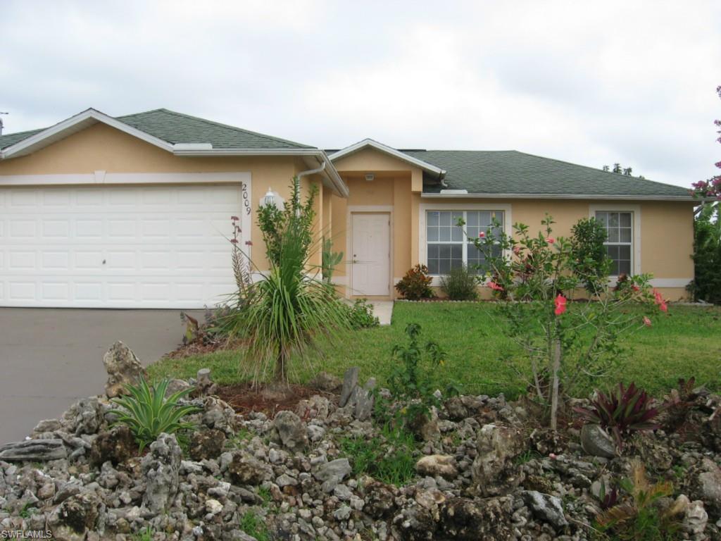 CAPE CORAL - Residential