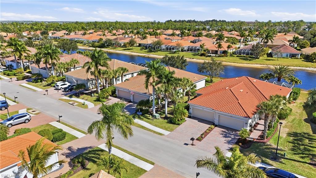 REFLECTION LAKES OF NAPLES - Residential