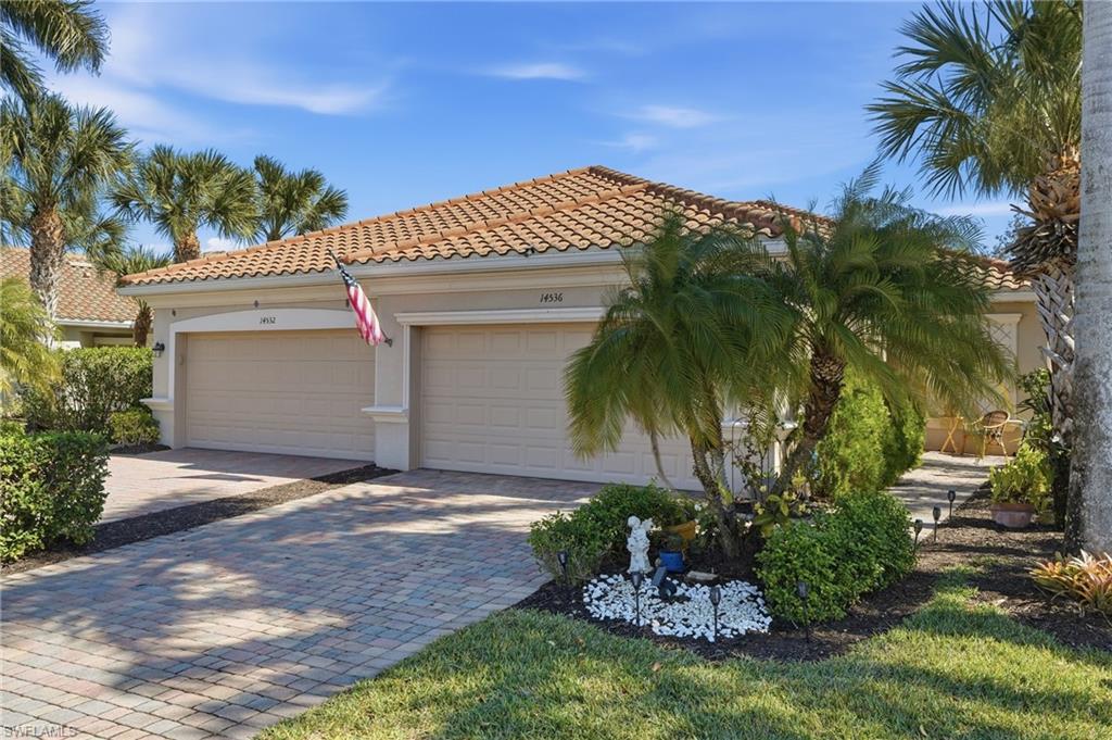 REFLECTION LAKES OF NAPLES - Residential