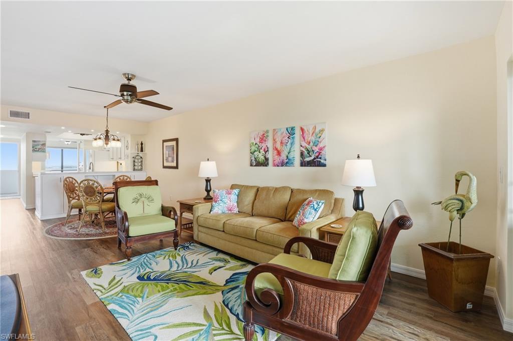 HARBOUR POINTE CONDO - Residential