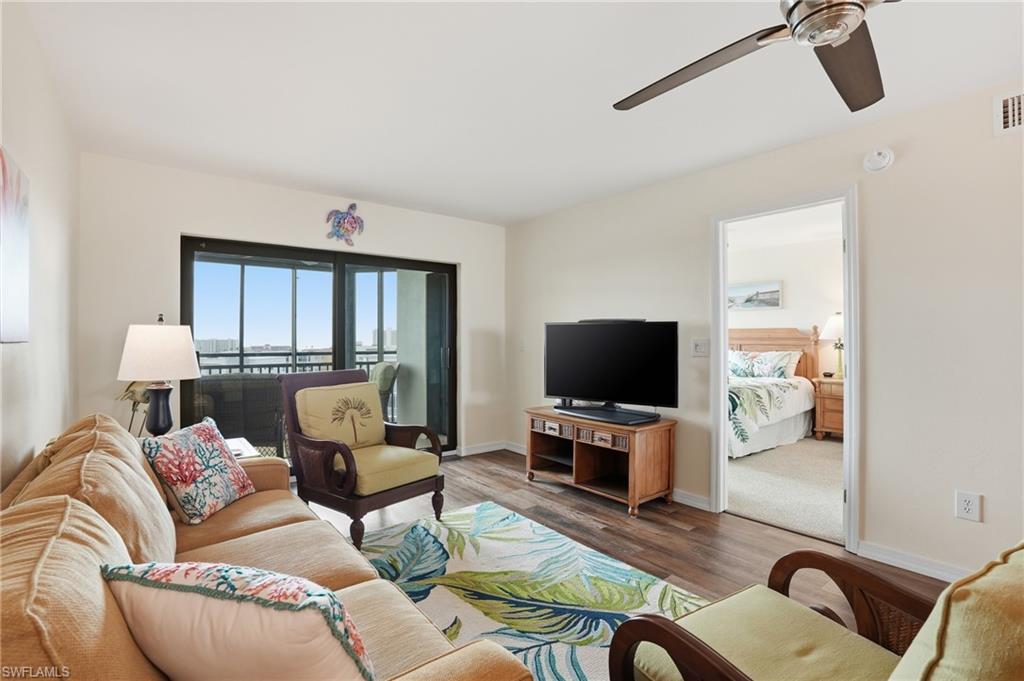 HARBOUR POINTE CONDO - Residential