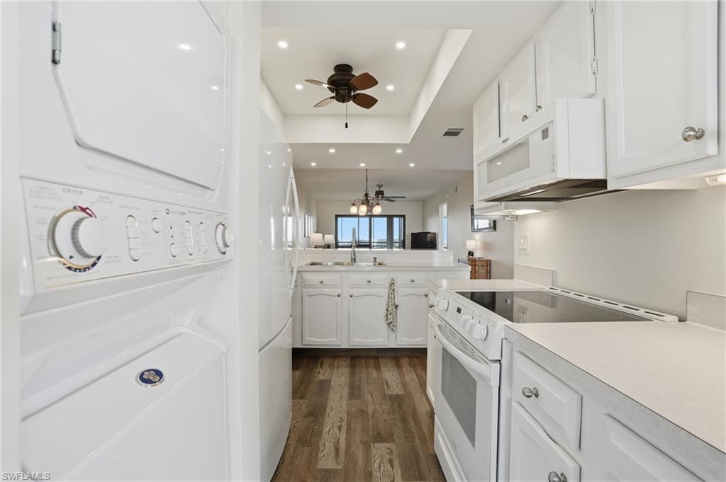 HARBOUR POINTE CONDO - Residential