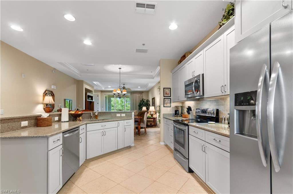 LAKE BARRINGTON - Residential