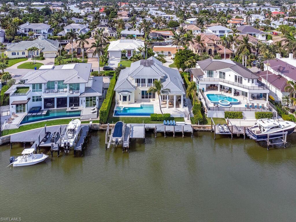 ROYAL HARBOR - Residential