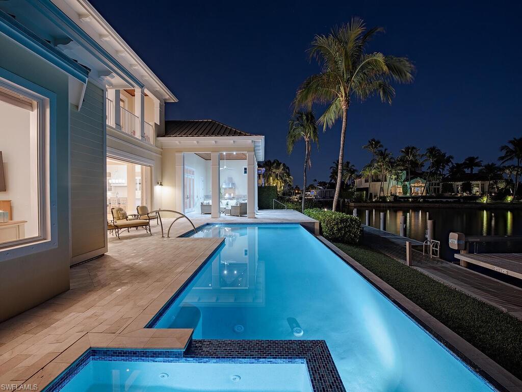 ROYAL HARBOR - Residential