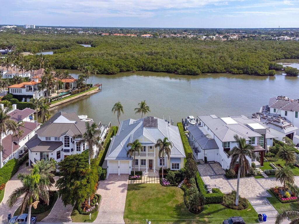 ROYAL HARBOR - Residential