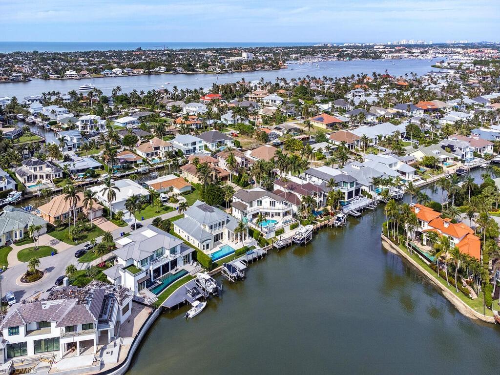 ROYAL HARBOR - Residential