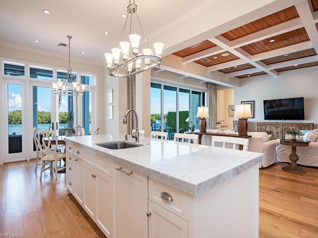 ROYAL HARBOR - Residential