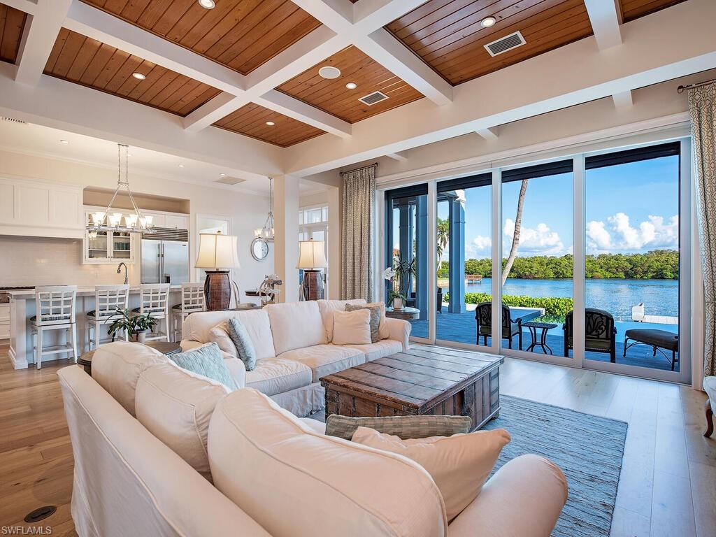 ROYAL HARBOR - Residential