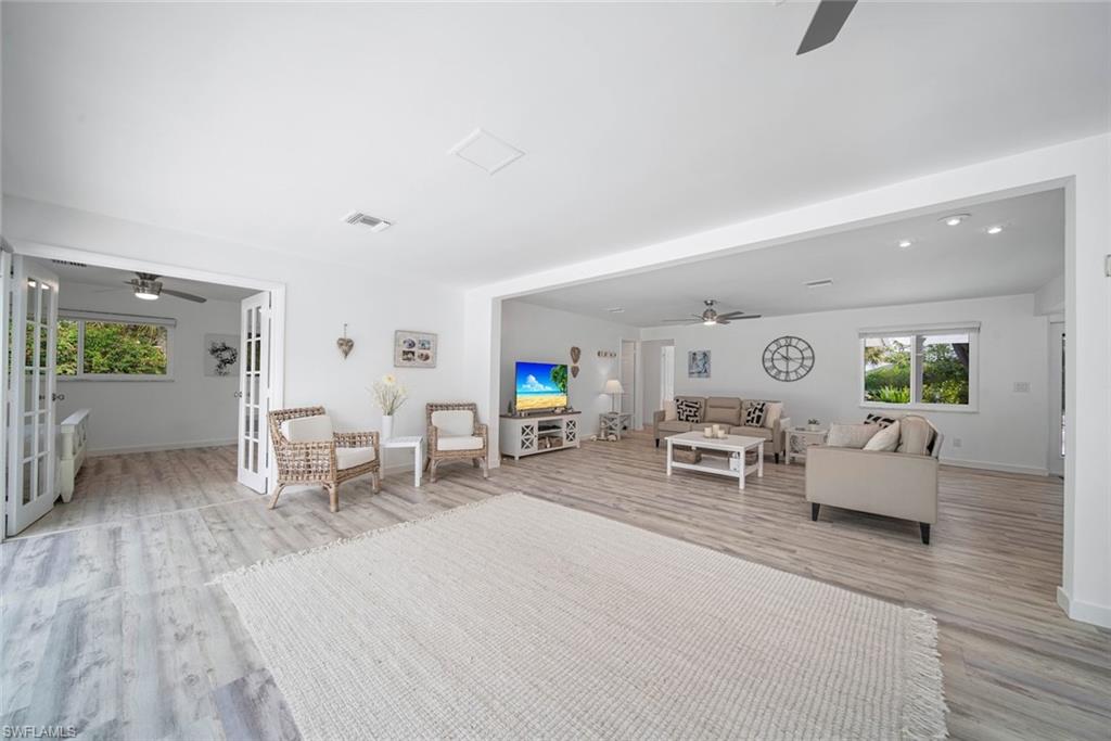 SANIBEL BAYOUS - Residential