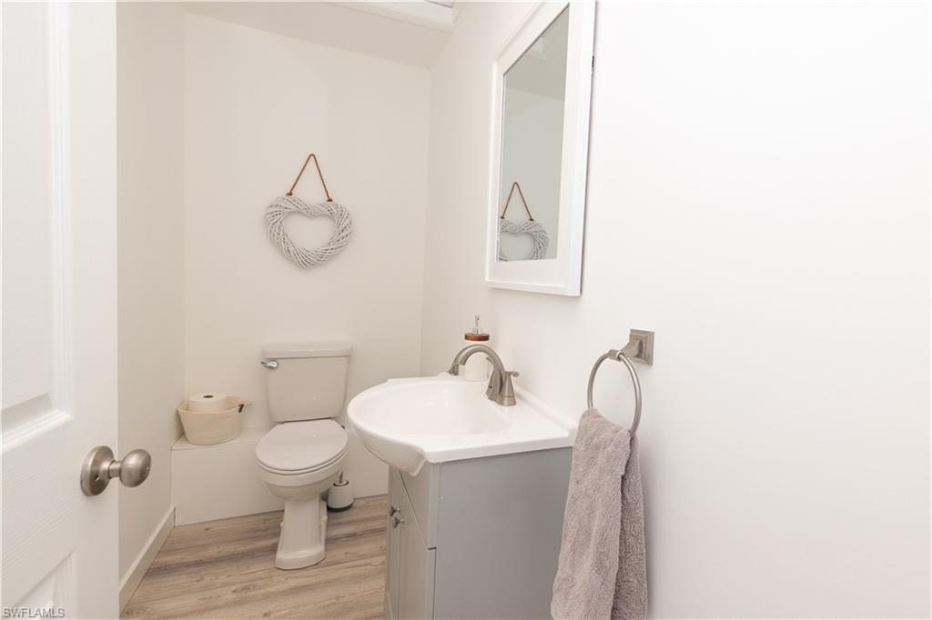 SANIBEL BAYOUS - Residential