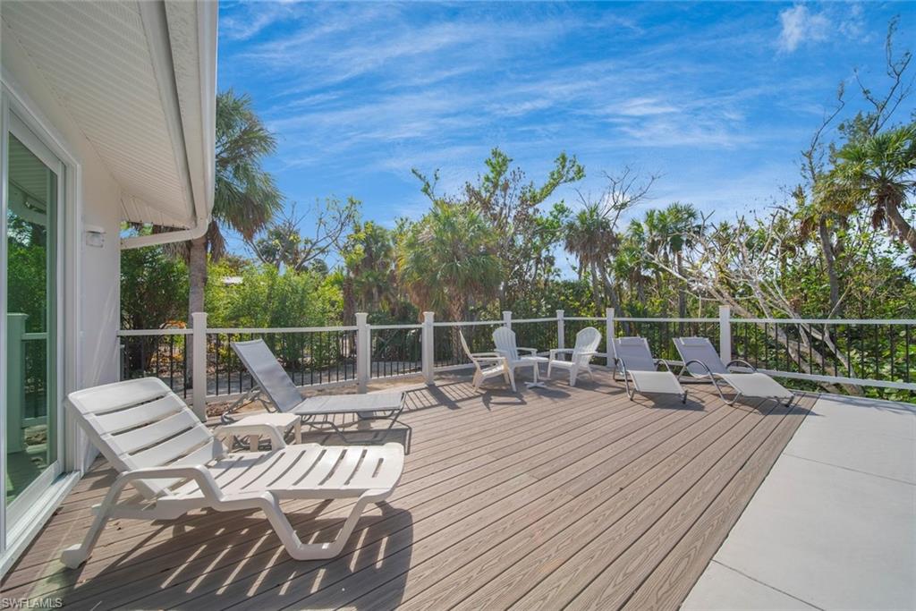 SANIBEL BAYOUS - Residential