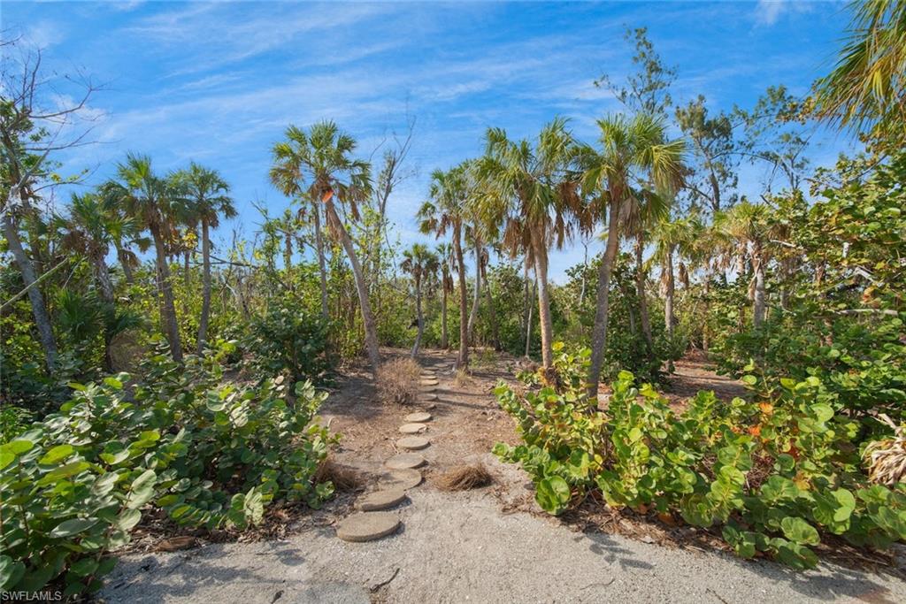 SANIBEL BAYOUS - Residential