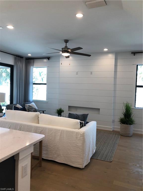 HAMILTON PLACE - Residential