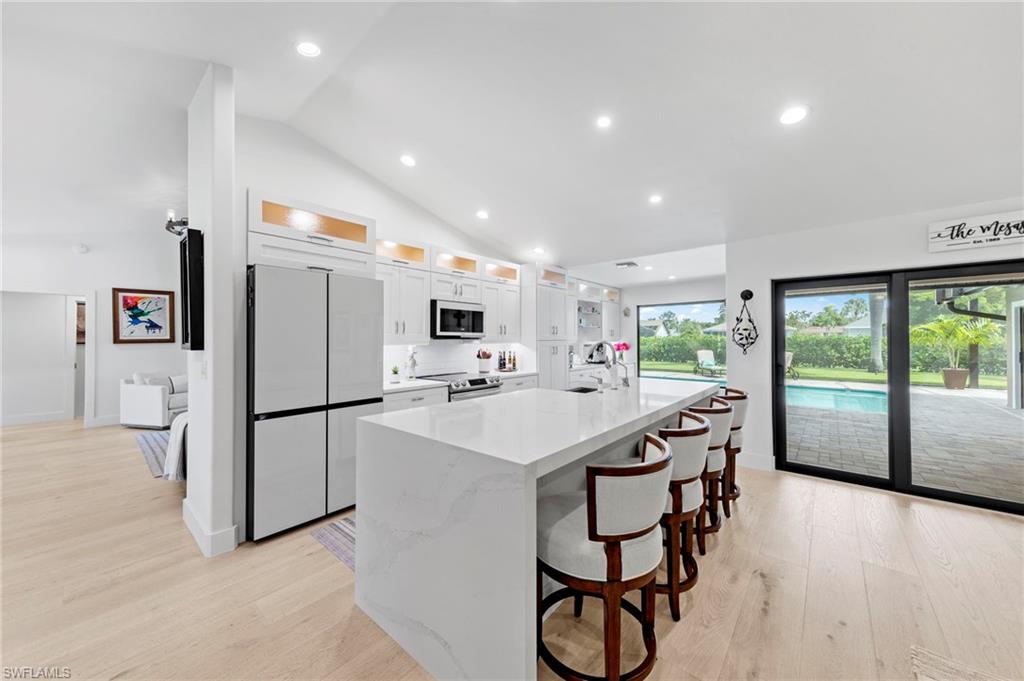 SPANISH WELLS - Residential