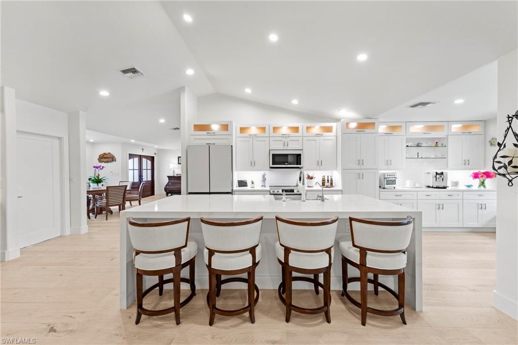 SPANISH WELLS - Residential