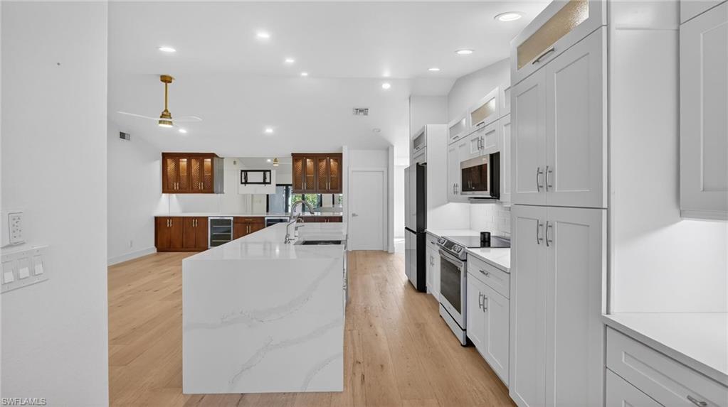 SPANISH WELLS - Residential