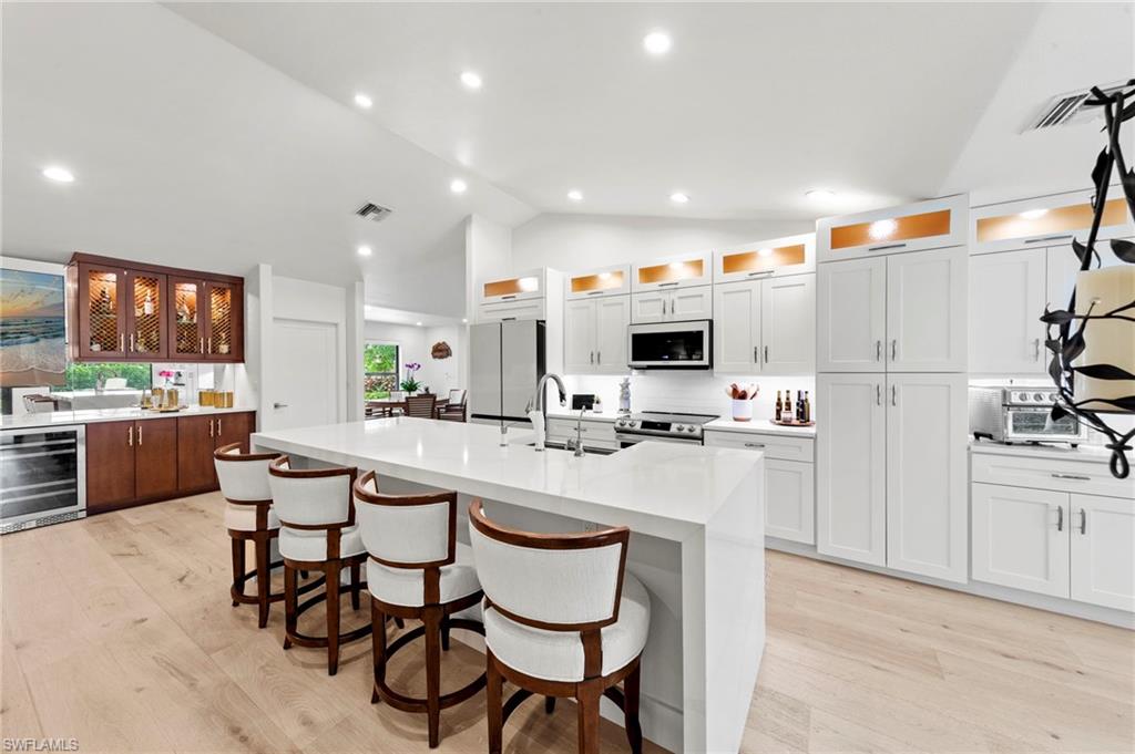 SPANISH WELLS - Residential