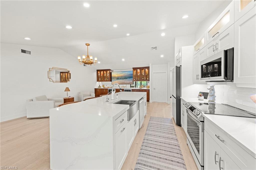 SPANISH WELLS - Residential