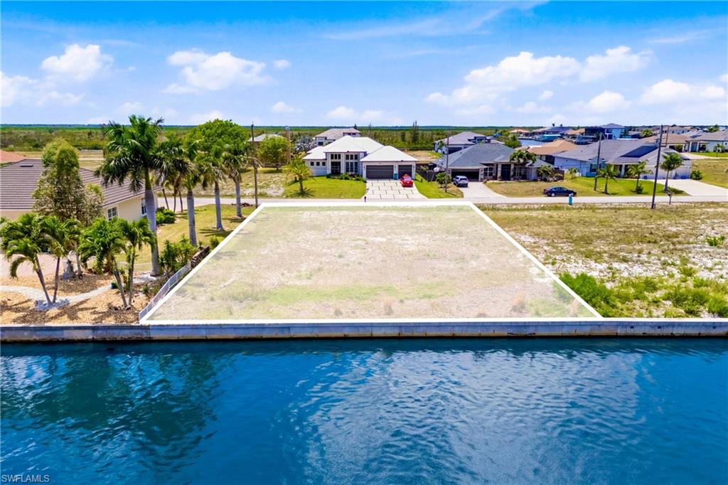 CAPE CORAL - Land