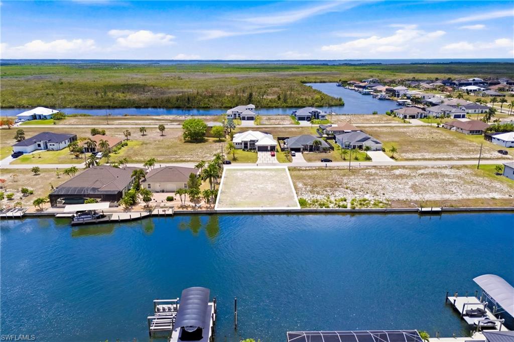 CAPE CORAL - Land