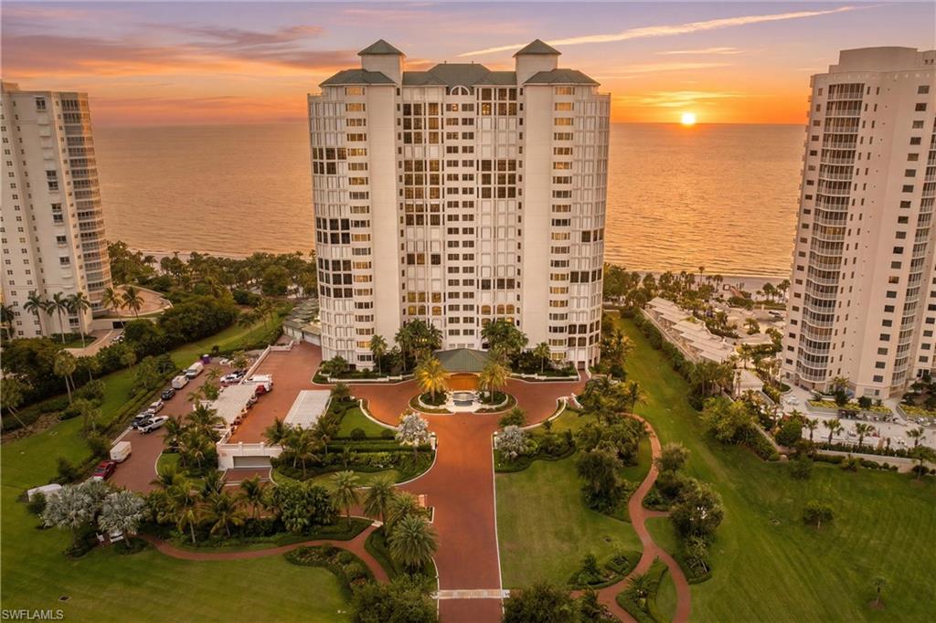 CARLYSLE AT BAY COLONY - Residential