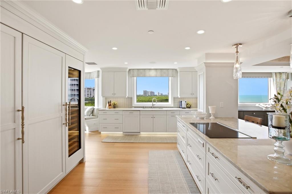 CARLYSLE AT BAY COLONY - Residential