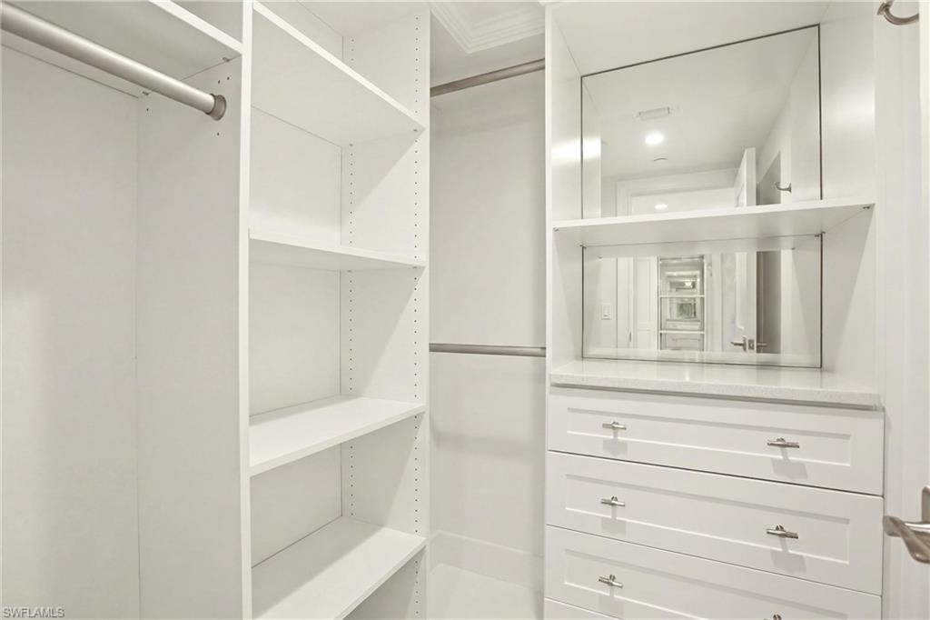 CARLYSLE AT BAY COLONY - Residential