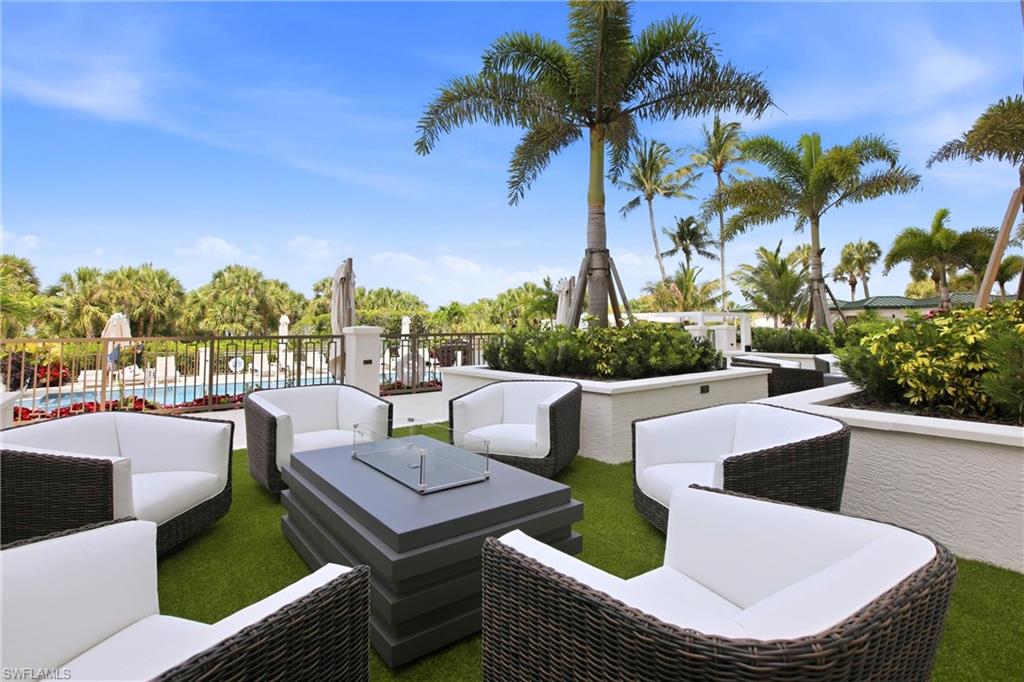 CARLYSLE AT BAY COLONY - Residential