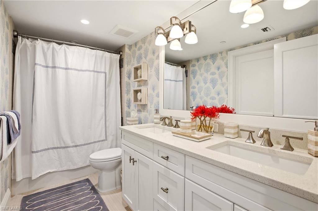 CARLYSLE AT BAY COLONY - Residential