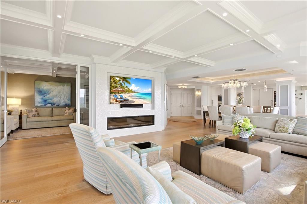 CARLYSLE AT BAY COLONY - Residential