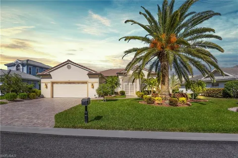 2250 Oxford Ridge Cir, Lehigh Acres, FL 33973 - #: 225009425
