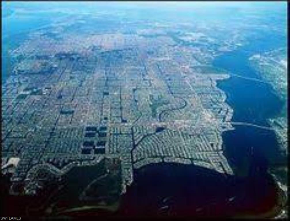 CAPE CORAL - Land