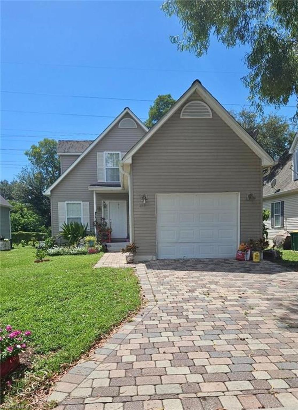 Photo of 199 Leawood CIR, NAPLES, FL 34104 (MLS # 226013664)