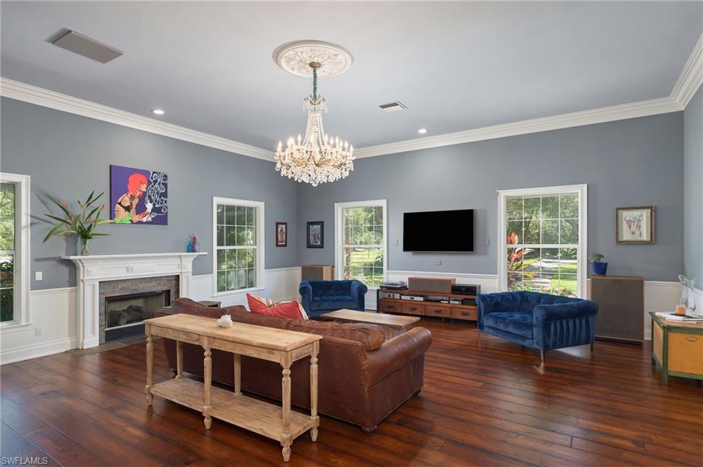 BRYNWOOD - Residential